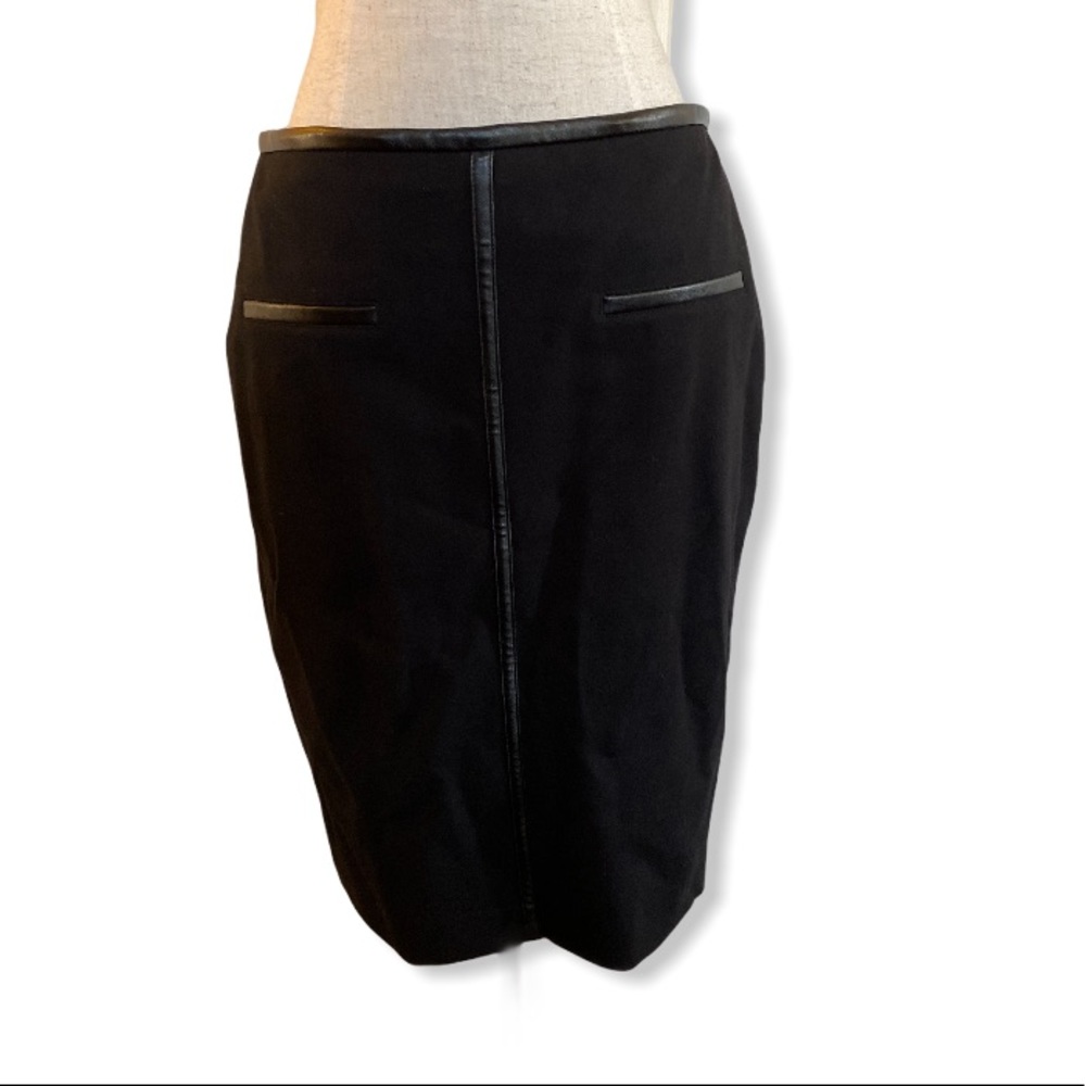 Contemporaine faux leather piped black skirt